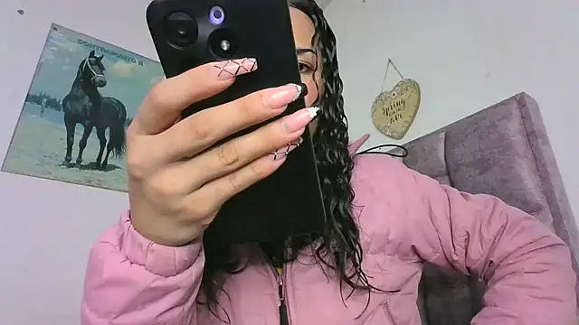 Lanna hott  online show from 11/24/25, 09:47