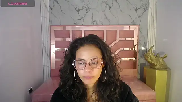 Snapshot of Tyna_ch chatting on 01/15/25, 07:23 Tyna ch online show from 01/15/25, 07:23
