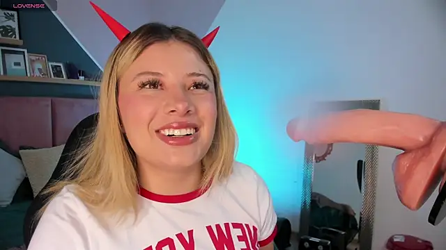 Khali reed  online show from 03/28/26, 01:00