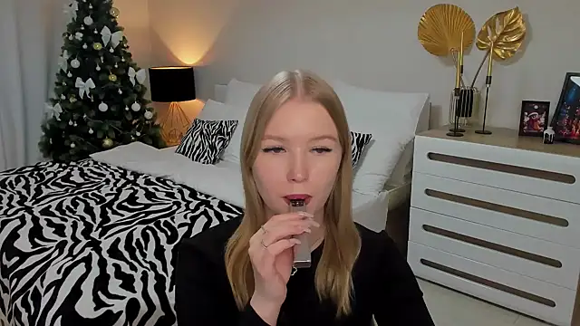 shy  lady online show from 01/10/25, 02:34