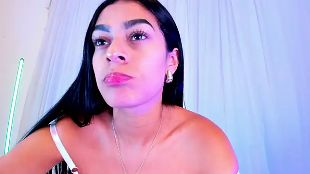 Snapshot of Yasiir_0229 chatting on 10/03/25, 04:42 Yasiir 0229 online show from 10/03/25, 04:42