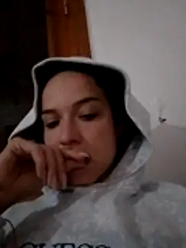 peque2002 online show from 03/17/26, 07:28