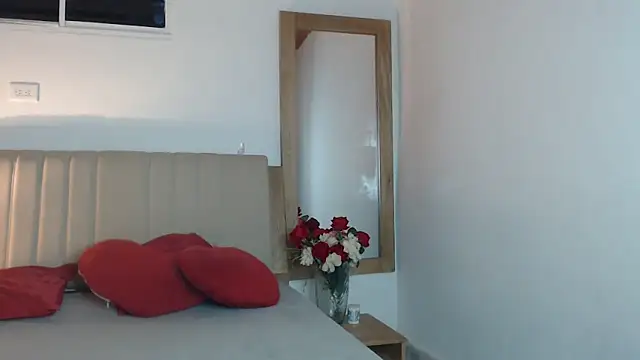 Snapshot of sabrina_brunette chatting on 02/26/26, 02:43 sabrina brunette online show from 02/26/26, 02:43