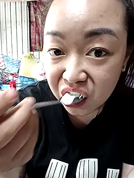 VyOanh2K online show from 03/10/25, 06:27