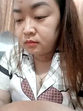 VyOanh2K online show from 10/04/25, 06:44