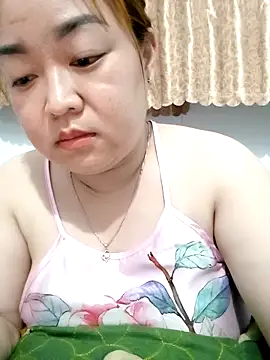 VyOanh2K online show from 11/21/25, 03:44