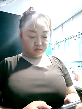 VyOanh2K online show from 02/11/26, 03:39