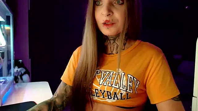 InesGold online show from 02/05/25, 09:18