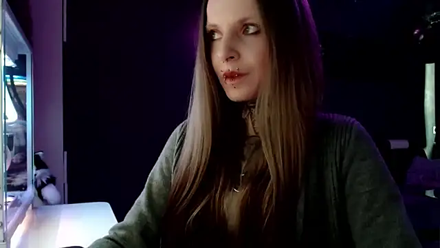 InesGold online show from 02/11/25, 10:48