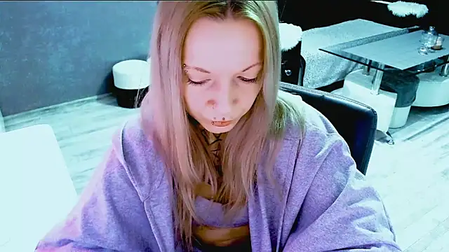 InesGold online show from 10/17/25, 07:22