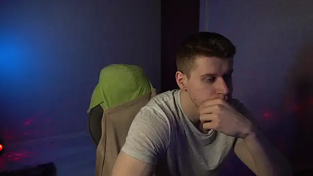 Bruno Banani online show from 12/15/25, 08:02