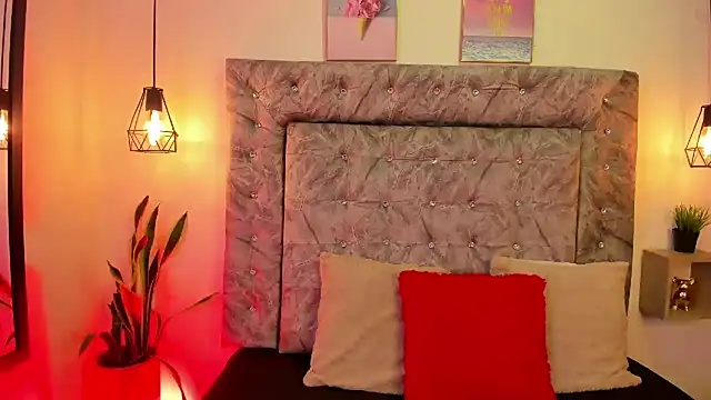 Snapshot of sweet_abby1 chatting on 03/07/25, 12:34 sweet abby1 online show from 03/07/25, 12:34