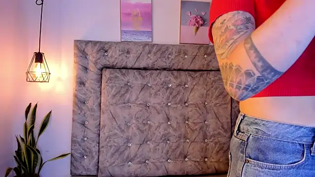 Snapshot of sweet_abby1 chatting on 10/08/25, 12:14 sweet abby1 online show from 10/08/25, 12:14