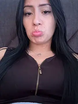 Snapshot of Sara_luna_ chatting on 03/20/25, 03:04 Sara luna online show from 03/20/25, 03:04