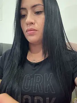 Sara luna  online show from 12/21/25, 02:19