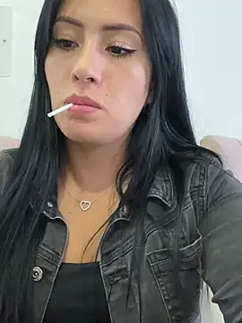 Sara luna  online show from 04/09/26, 09:09