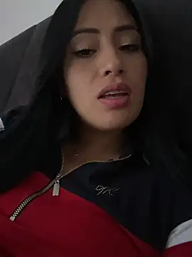 Sara luna  online show from 06/28/26, 10:05