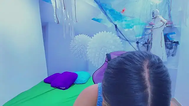 DEMI LEED online show from 11/03/25, 01:34