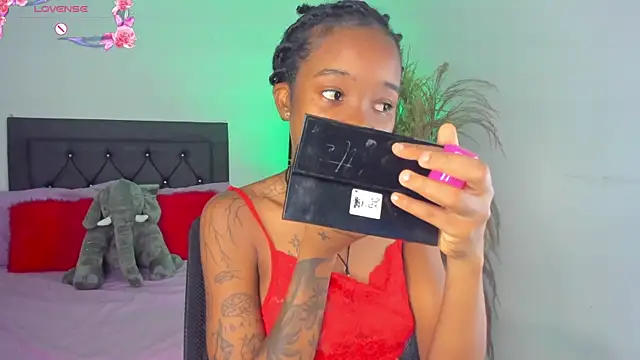 Rihana hot01 online show from 03/05/25, 12:16