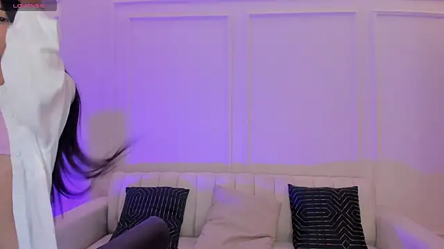 Snapshot of HannahJamesX chatting on 02/18/26, 12:34 HannahJamesX online show from 02/18/26, 12:34