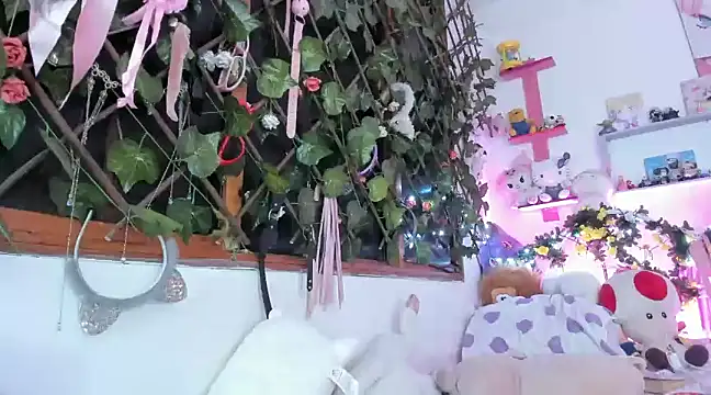 LunaDeCristall online show from 12/04/24, 09:46