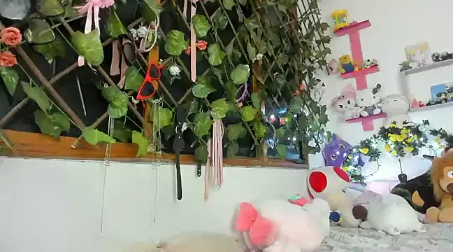 LunaDeCristall online show from 12/09/24, 01:40