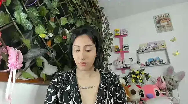 LunaDeCristall online show from 02/02/25, 09:08