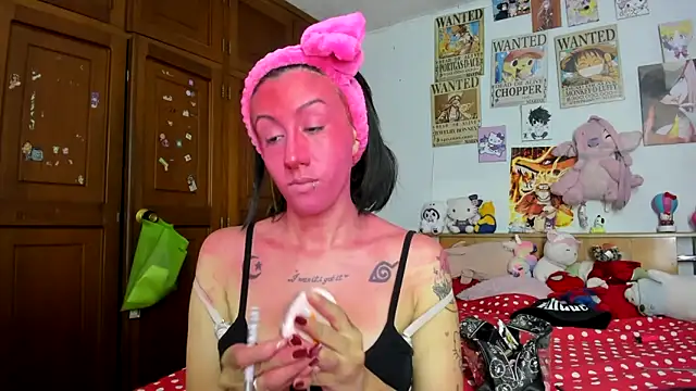 LunaDeCristall online show from 10/23/25, 05:07