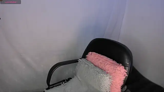 milysauria1 online show from 02/21/25, 11:55