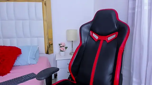 MadelineJackson online show from 02/15/25, 11:25