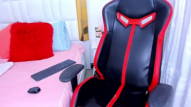 MadelineJackson online show from 03/05/25, 11:49