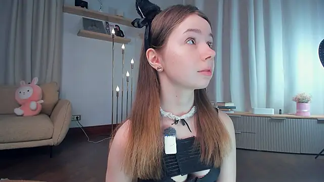 DominikaElis online show from 04/21/26, 02:51