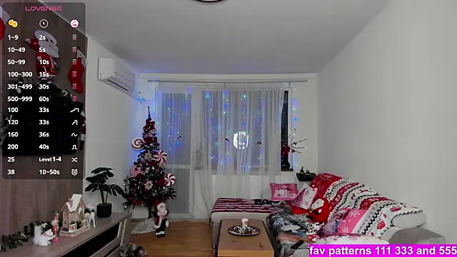 Snapshot of GabrielaLove_ chatting on 12/18/25, 08:48 GabrielaLove online show from 12/18/25, 08:48