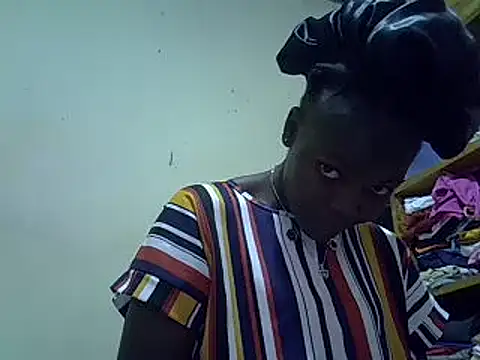 Snapshot of pretty_vivy chatting on 01/11/25, 02:58 pretty vivy online show from 01/11/25, 02:58