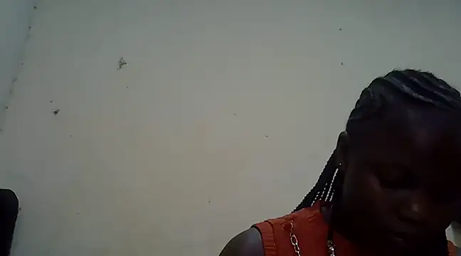 Snapshot of pretty_vivy chatting on 03/04/25, 12:12 pretty vivy online show from 03/04/25, 12:12