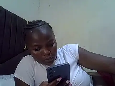 Snapshot of pretty_vivy chatting on 03/06/25, 03:56 pretty vivy online show from 03/06/25, 03:56