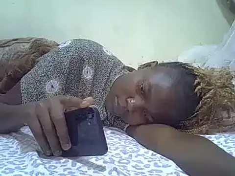 Snapshot of pretty_vivy chatting on 03/23/25, 07:09 pretty vivy online show from 03/23/25, 07:09