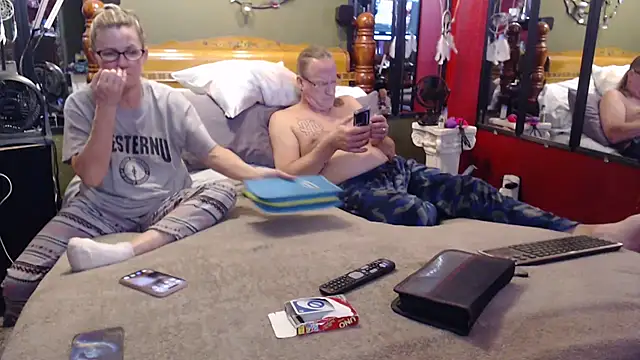 smallandyummy online show from 11/30/25, 07:45