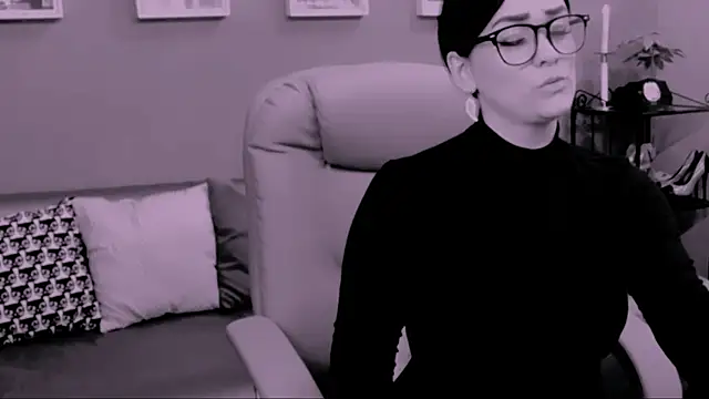 Snapshot of ChantalLion chatting on 10/30/25, 12:45 ChantalLion online show from 10/30/25, 12:45