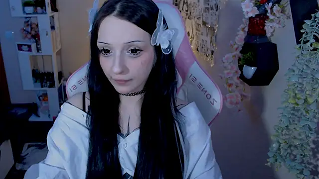 Snapshot of hikmurr chatting on 12/16/24, 07:54 hikmurr online show from 12/16/24, 07:54