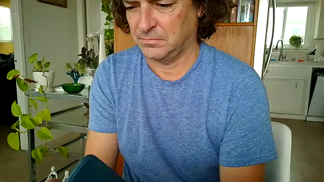 costanza7070 online show from 02/25/25, 06:20