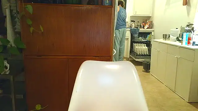 costanza7070 online show from 09/18/25, 07:21