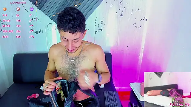 Piggy Eddy online show from 11/24/25, 08:41