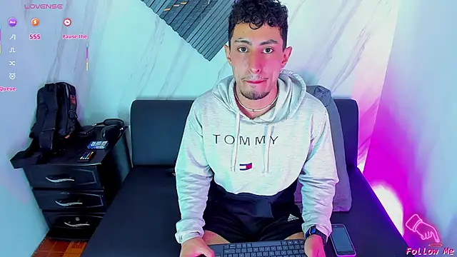 Piggy Eddy online show from 11/28/25, 07:38