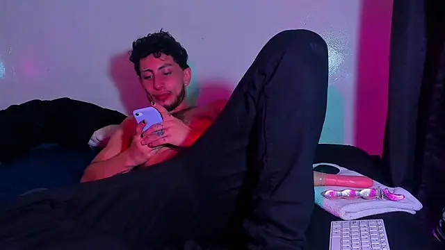 Piggy Eddy online show from 03/05/26, 03:35