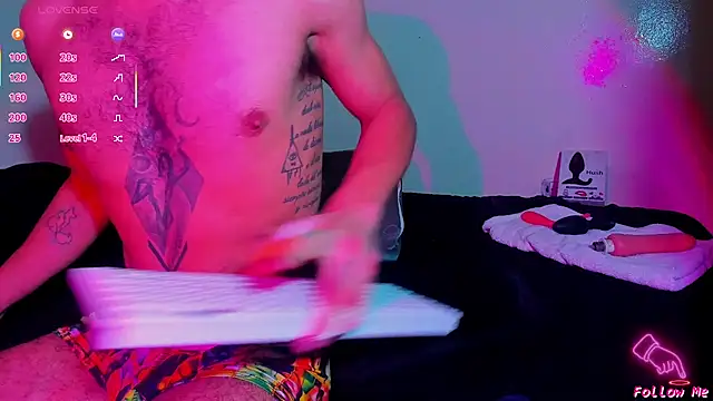 Piggy Eddy online show from 04/27/26, 02:26