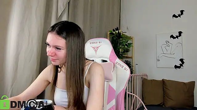 Nicole Charm online show from 10/29/25, 09:38