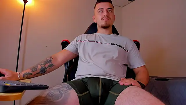 james connor2 online show from 03/16/25, 07:38