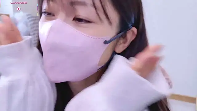 meg 0901 online show from 02/19/25, 01:08