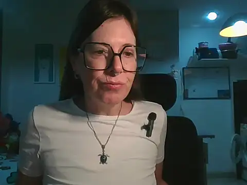 Snapshot of Calentandote chatting on 06/16/26, 10:40 Calentandote online show from 06/16/26, 10:40